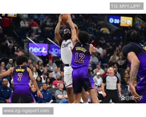 2010年湖人队与马刺队的经典对决回顾及赛季影响分析