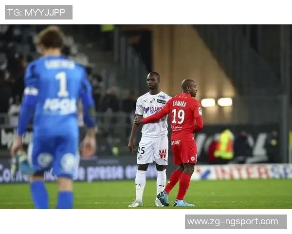 亚眠与兰斯对决前瞻及比分预测分析，谁能笑到最后