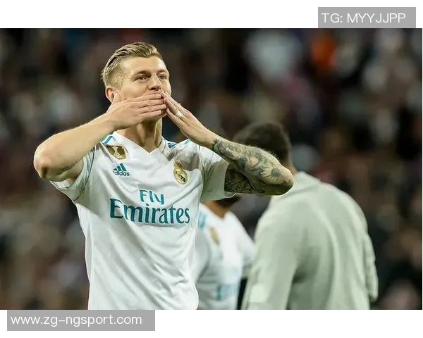 克罗斯在足球世界的传奇之路与技术分析探讨